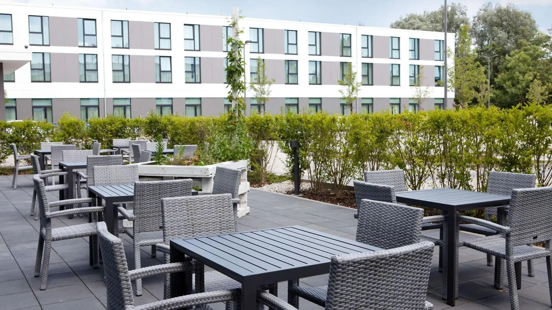 Hampton By Hilton Munich Airport South Otel Hallbergmoos