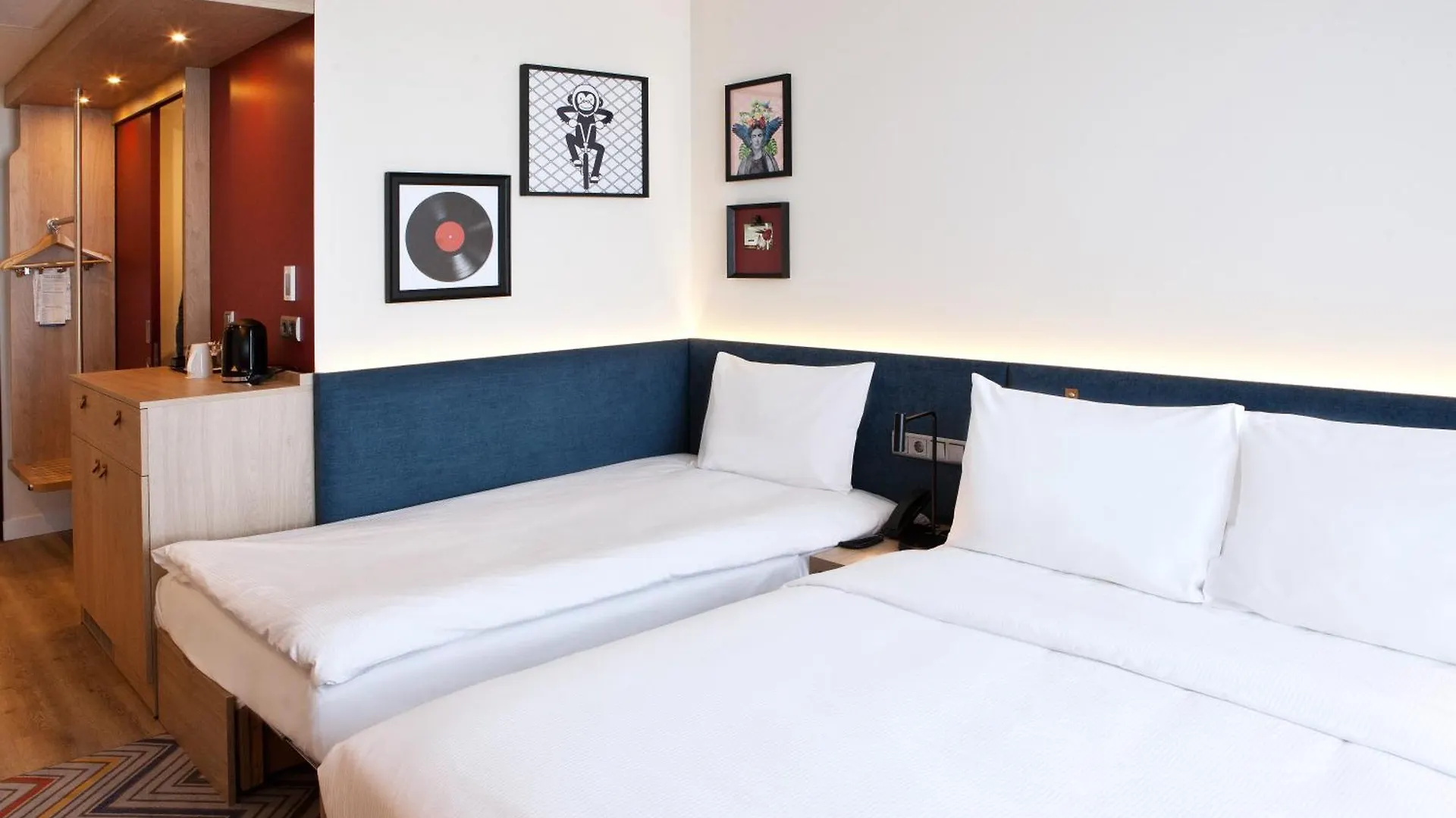 Hampton By Hilton Munich Airport South Otel Hallbergmoos Almanya