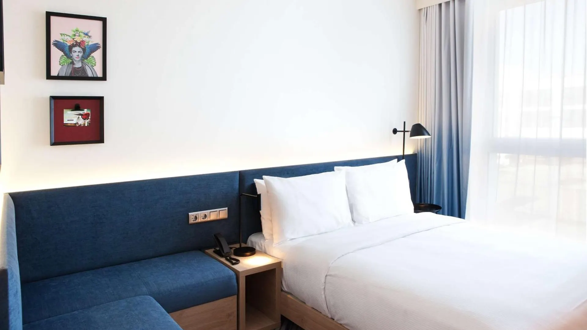 ***  Hampton By Hilton Munich Airport South Otel Hallbergmoos Almanya
